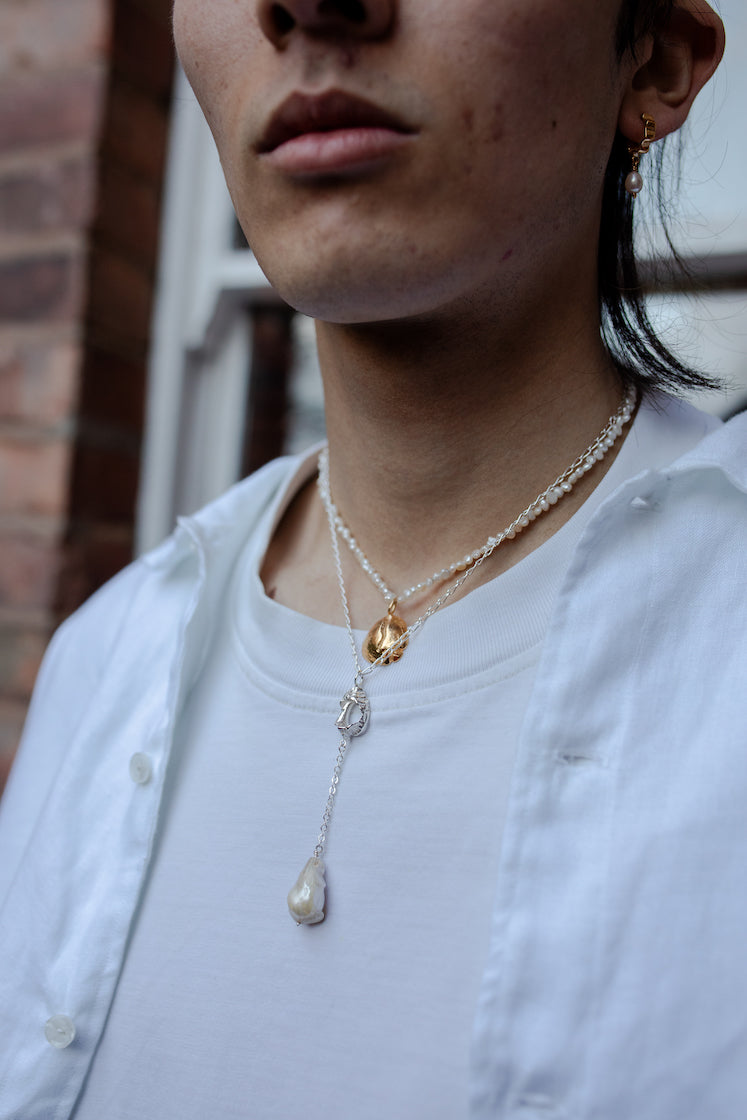 Fragmented Shell Chain and Baroque Pearl