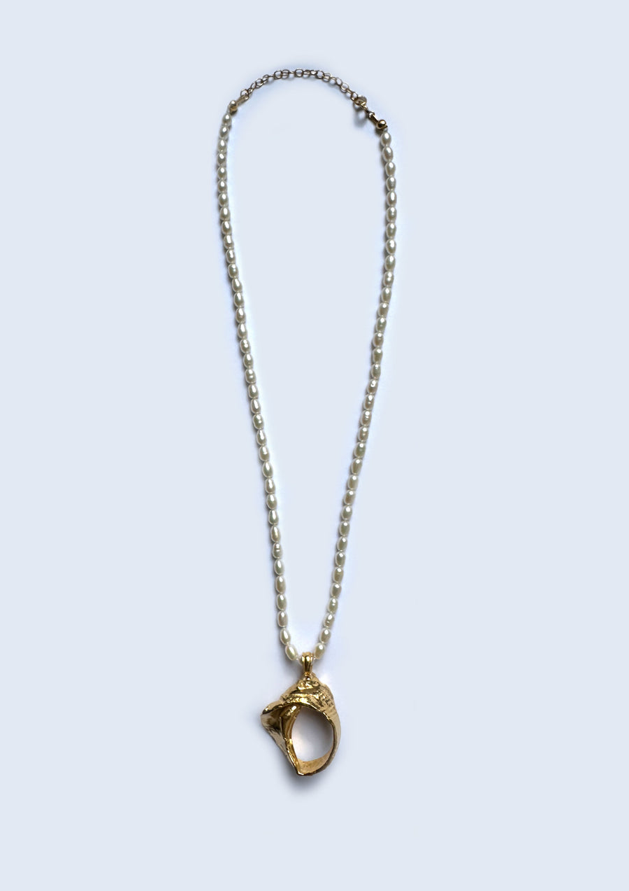 Large Fragmented Shell Pearl Necklace